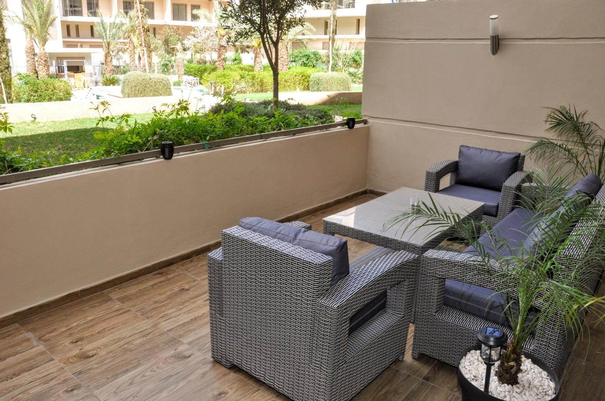 Royal Deluxe Gold - Marrakech, Luxe Pool View Apartment มาร์ราเกช ภายนอก รูปภาพ