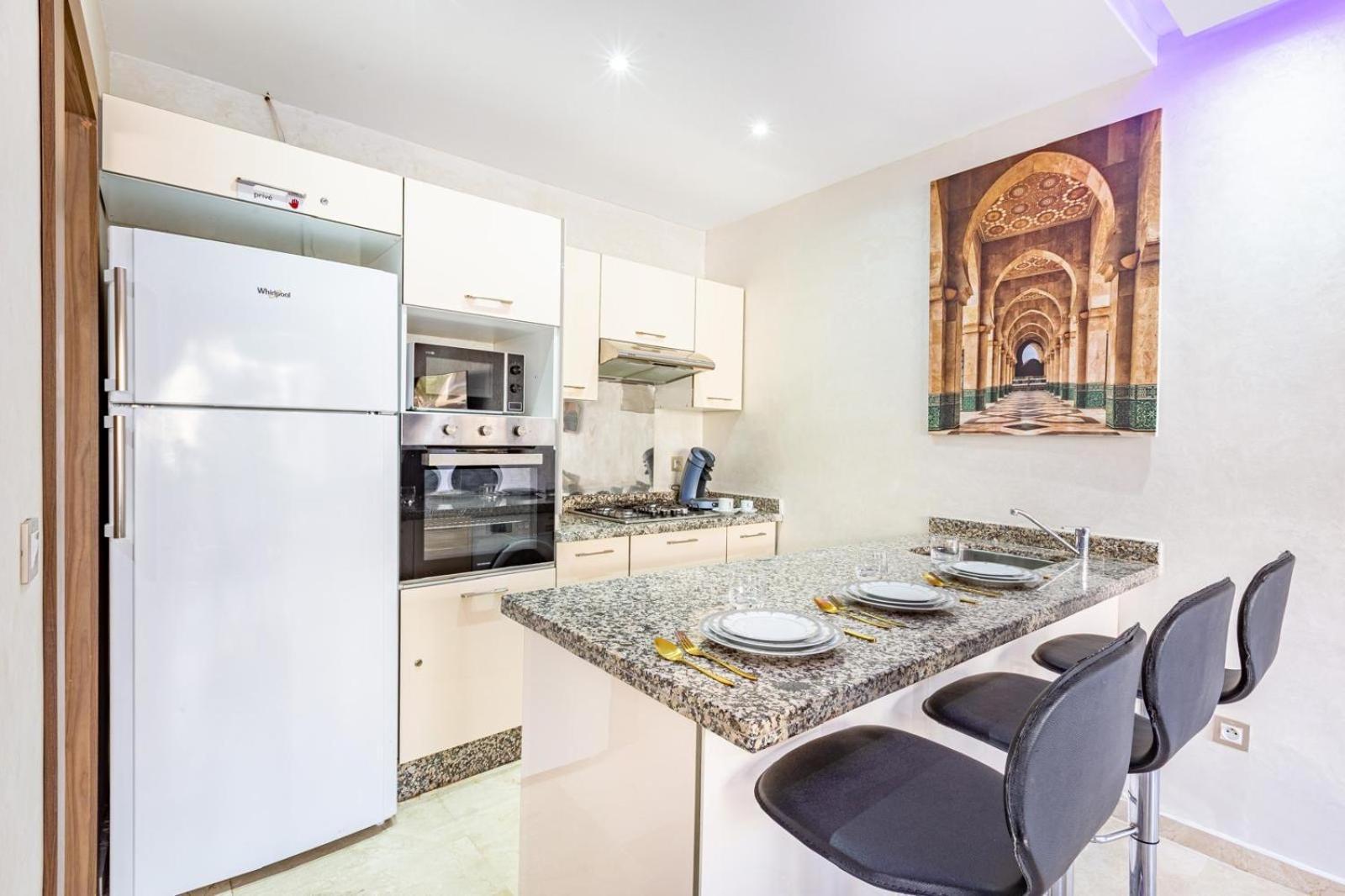 Royal Deluxe Gold - Marrakech, Luxe Pool View Apartment มาร์ราเกช ภายนอก รูปภาพ